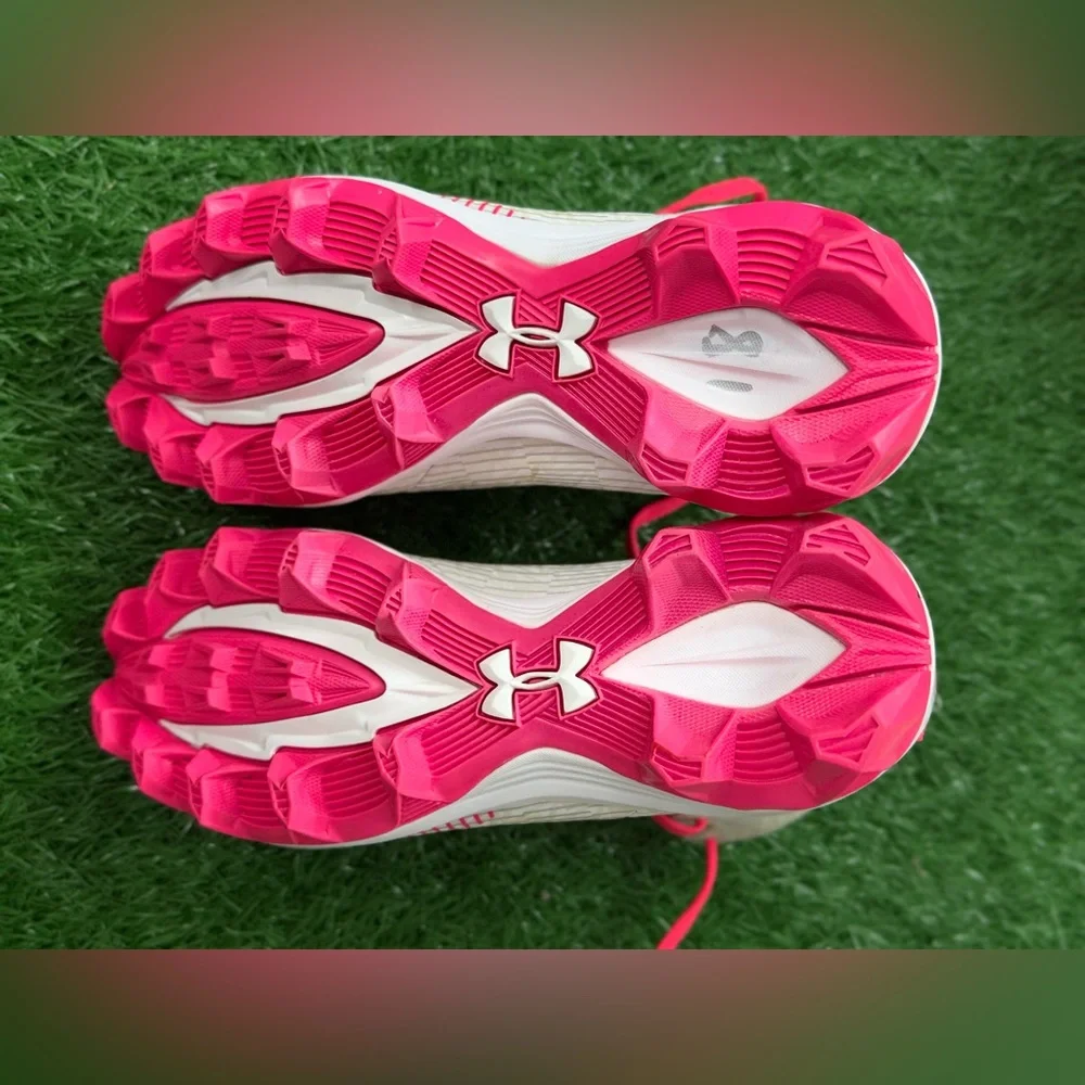 Under Armour Kids Soccer Cleats Size‎ 2.5